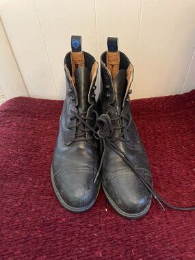 English Men's Ariat Size 8B Paddock Boots